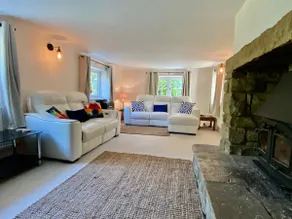 Large 5 Bedroom Thatched Cottage - Great Location! - Image 3