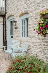 Luxury Dales village retreat, quiet private lane. - Image 2