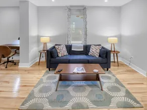 beautiful, walkable, uptown home. Free bike use! - Image 4