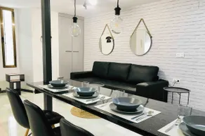 Fabulous Loft Historic Center Parking available - Image 5