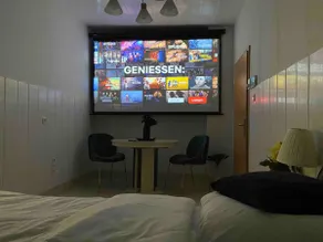 Apartment with home theater in the center - Image 2