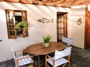 THE STABLES - Location! 100m shops. 150m beach - Image 3