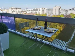 Paris apartment, Eiffel Tower view, quiet, parking - Image 2