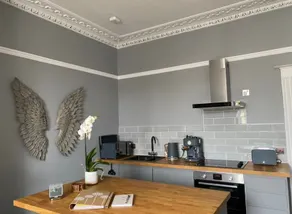 NEW LISTING - Chic Apt in Central Cheltenham Free Permit Parking - Image 3