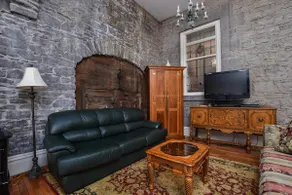The Garden Suite (Suite 102) - Image 5