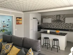 Bright, airy apartment - Image 2