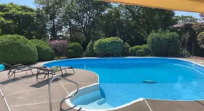 Luxury at its finest (Windsor) Swimming Pool - Image 3
