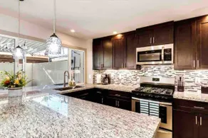 Gorgeous 3 bedroom 2.5 bath Scottsdale Townhome - Image 4