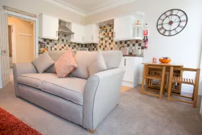 Knotts Landing in central Whitby, sleeps 4 - Image 2