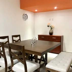 Equipped, Spacious and Modern Platinum Accommodation - Image 3