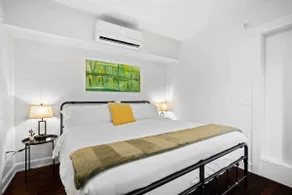 Elegant Central King Suit | 1bed |1bath - Image 2