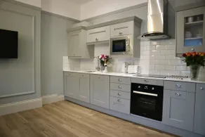 Stunning 2-Bedroom Apartment - Sleeps 6 - Image 4