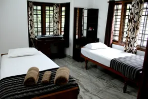 Mavelys Bungalow-nearby Fort Cochin - Image 3