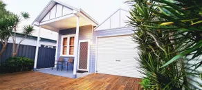 Fresh and modern 3 bedroom house in Carrington - Image 2