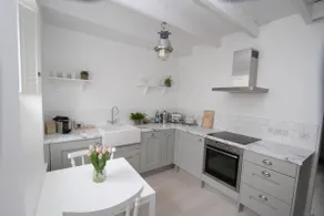 Stylish and cosy cottage in the centre of Mousehole close to the harbour - Image 2