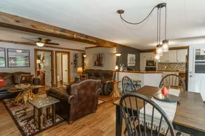 Canadiana-Muskoka Lake House Retreat - Image 3