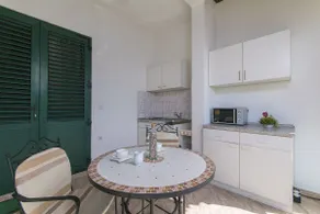 Lara Apartment - Image 4