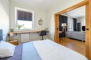 City Luxe | spacious, in the center - Image 2