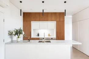 'The Fern' Light-Filled Urban Retreat near Dining - Image 5
