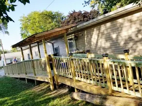 Mom & Pop's Lakeside Place - Image 2