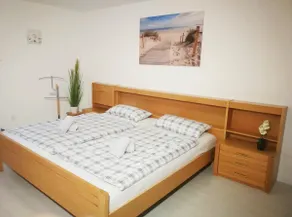 Patrick's vacation home - Image 2