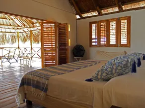 Suemar. Beach cabin on Tierra Bomba Island. - Image 3