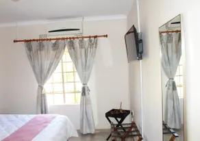 Lwapeng Home Stay - Image 3