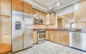 Luxury Living w/Parking close to Everything - Image 2