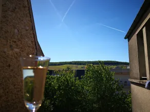 Groom Épernay. Hot tub & Champagne - Image 4
