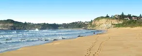 Spacious 3 bedroom beach apartment. - Image 3
