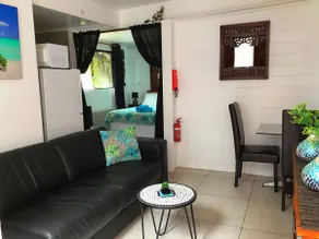 The Cove Retreat- Pet Friendly Oceanfront Studio - Image 4