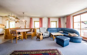 Wonderful bright apartment with balcony & garden - Image 2