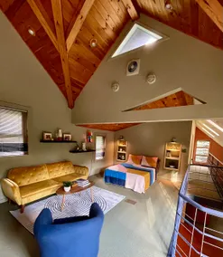 Hummingbird Hideaway - Image 2