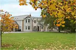 Coolanowle Country House 3 Bed Apartment - Image 3