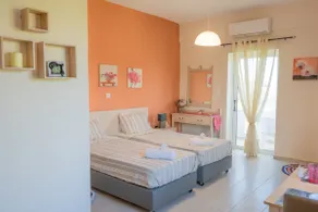 Fully Renovated Sea View Apartment - Image 2