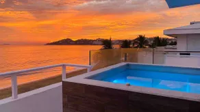 Penthouse with Jacuzzi at the Foot of the Beach 505 16b - Image 5