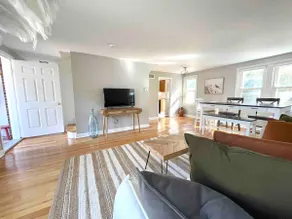 Peace & Quiet 3BR House + Big Backyard + Office - Image 2