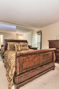 Perfect Location in The Sunriver Village - Image 3