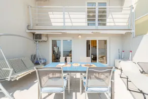 Split on the beach, 2 floors & wide terrace - Image 5