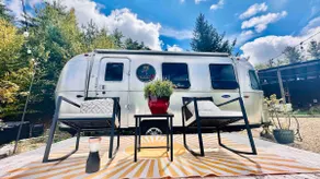 30-Acre Airstream Cottage| Hot Tub•Forest• Firepit - Image 4