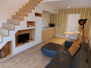Cozy guest suite with shared swimming pond - Image 2