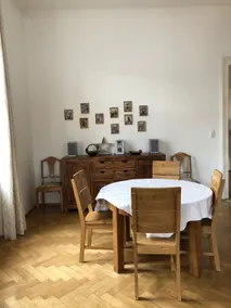 Centrally located apartment in old building - Image 5