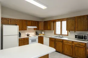 Spacious Stay 4Mi to Downtown Sleeps 6 Pets Ok - Image 5