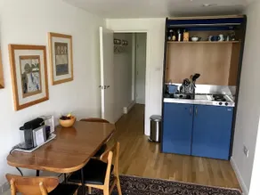 1st floor bright, airy studio, private entrance - Image 5