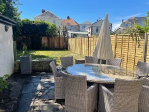 Beautiful & Spacious 4 Bed House on Sandbanks Road - Image 5
