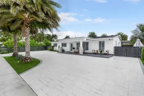 Miami Paradise Westchester * Heated Pool* - Image 3