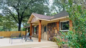 Lake House on Ludwig - Image 2