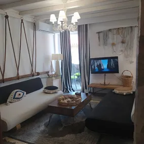 Sea view luxury designed holiday apartment - Image 4