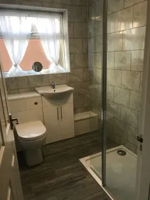 Entire house 3 bedrooms , sleeps up to 5 people - Image 5