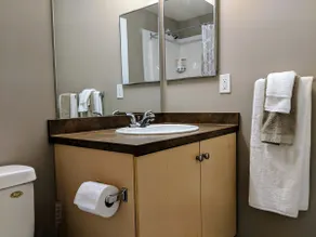 Quiet 2BR2Bath Condo Stony Plain - Image 5
